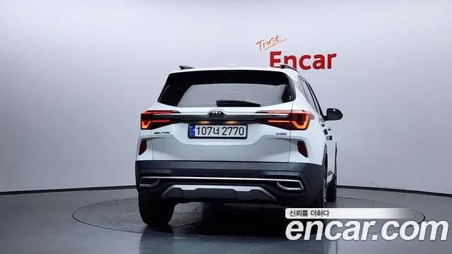2021 Kia Seltos Gasoline 1.6 Turbo 2WD Sold VIN KNAET812GMK140796 – exterior detail 2021 Kia Seltos Gasoline 1.6 Turbo 2WD Sold VIN KNAET812GMK140796 – exterior detail