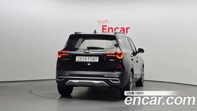 2022 Kia Seltos Gasoline 1.6 Turbo 2WD - VIN KNAET812GNK197057 2022 Kia Seltos Gasoline 1.6 Turbo 2WD VIN KNAET812GNK197057