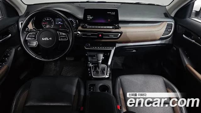 2022 Kia Seltos Gasoline 1.6 Turbo 2WD Sold VIN KNAET812GNK279445 – trunk area 2022 Kia Seltos Gasoline 1.6 Turbo 2WD Sold VIN KNAET812GNK279445 – trunk area