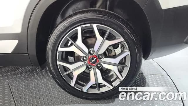 2022 Kia Seltos Gasoline 1.6 Turbo 2WD Sold VIN KNAET812GNK303688 – trunk area 2022 Kia Seltos Gasoline 1.6 Turbo 2WD Sold VIN KNAET812GNK303688 – trunk area
