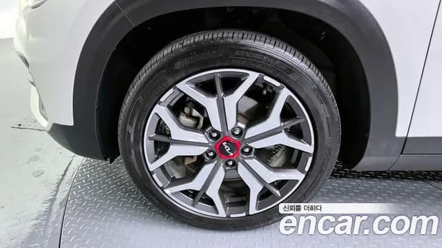2023 Kia Seltos Gasoline 1.6 Turbo 2WD Sold VIN KNAET812GPK338198 – exterior detail 2023 Kia Seltos Gasoline 1.6 Turbo 2WD Sold VIN KNAET812GPK338198 – exterior detail