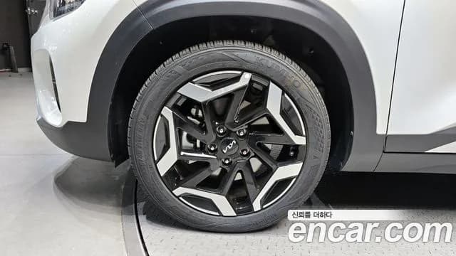 2024 Kia The New Seltos Gasoline 1.6 Turbo 2WD Sold VIN KNAET817BRK699929 – trunk area 2024 Kia The New Seltos Gasoline 1.6 Turbo 2WD Sold VIN KNAET817BRK699929 – trunk area