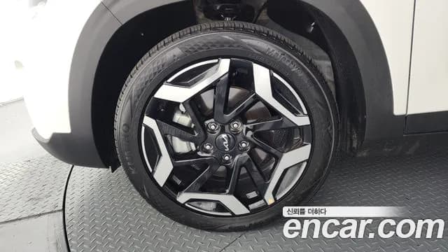 2023 Kia The New Seltos Gasoline 1.6 Turbo 4WD Sold VIN KNAET817DPK412683 – trunk area 2023 Kia The New Seltos Gasoline 1.6 Turbo 4WD Sold VIN KNAET817DPK412683 – trunk area