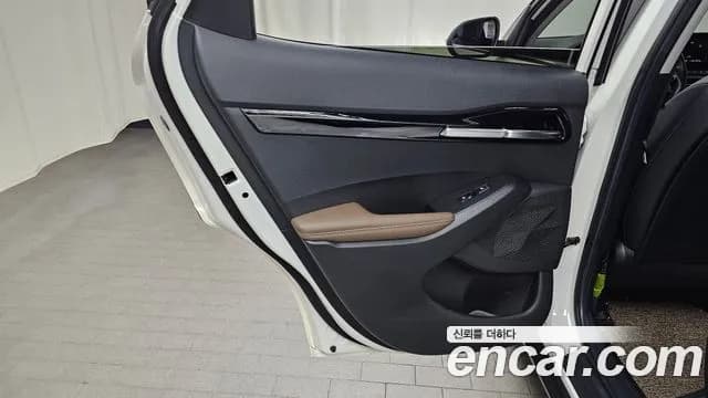 2021 Kia Seltos Gasoline 1.6 Turbo 4WD Sold VIN KNAEV812HMK131814 – exterior detail 2021 Kia Seltos Gasoline 1.6 Turbo 4WD Sold VIN KNAEV812HMK131814 – exterior detail