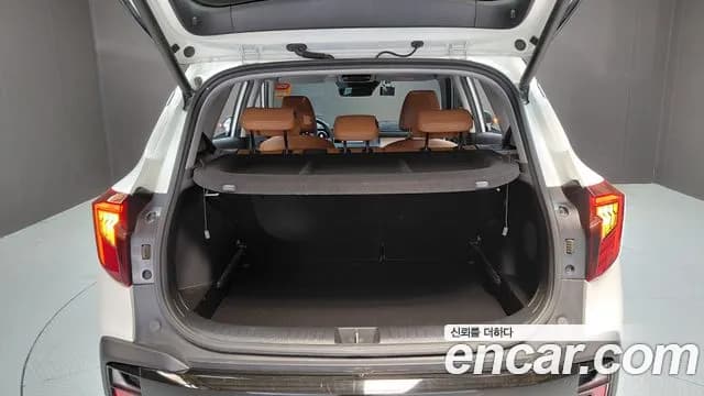 2023 Kia The New Seltos Gasoline 2.0 2WD Sold VIN KNAEV81AEPK498862 – trunk area 2023 Kia The New Seltos Gasoline 2.0 2WD Sold VIN KNAEV81AEPK498862 – trunk area