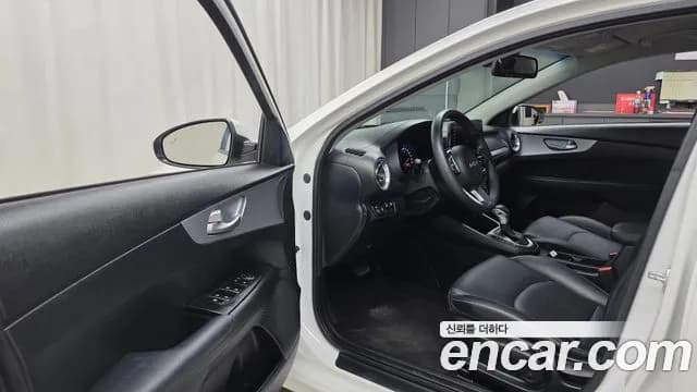 2022 Kia The New K3 2nd Gen 1.6 Sold VIN KNAF141BENA947236 – interior seats 2022 Kia The New K3 2nd Gen 1.6 Sold VIN KNAF141BENA947236 – interior seats