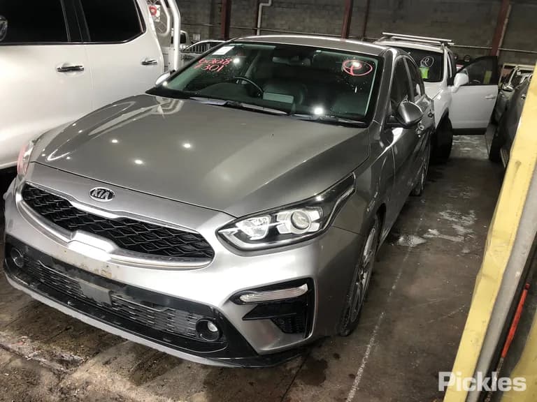 2018 Kia Cerato Used VIN KNAF341CMK5024869 – exterior detail 2018 Kia Cerato Used VIN KNAF341CMK5024869 – exterior detail