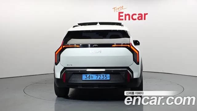 2025 Kia EV3 Long Range 2WD Sold VIN KNAFC81AFSS001727 – exterior detail 2025 Kia EV3 Long Range 2WD Sold VIN KNAFC81AFSS001727 – exterior detail