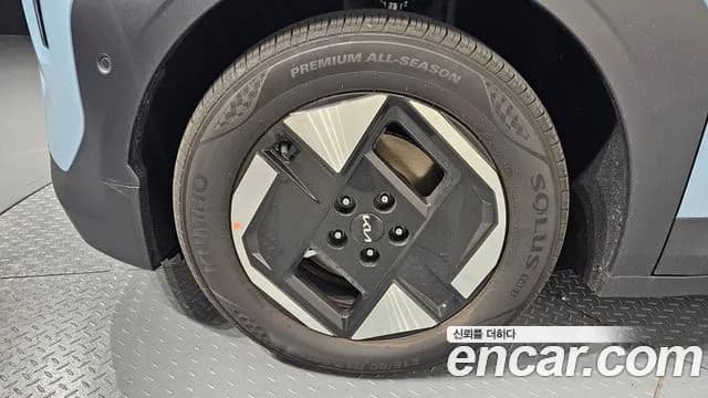 2025 Kia EV3 Long Range 2WD Sold VIN KNAFC81AFSS007571 – side profile 2025 Kia EV3 Long Range 2WD Sold VIN KNAFC81AFSS007571 – side profile