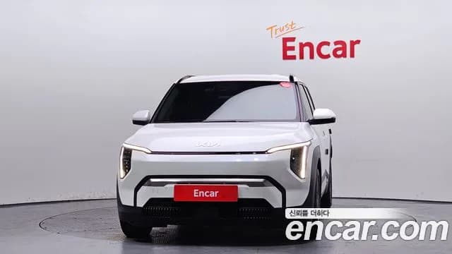 2025 Kia EV3 Long Range 2WD Sold VIN KNAFC81AFSS035447 – front exterior 2025 Kia EV3 Long Range 2WD Sold VIN KNAFC81AFSS035447 – front exterior