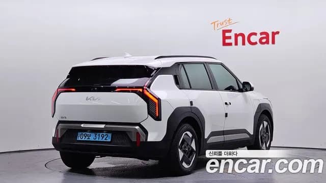 2025 Kia EV3 Long Range 2WD Sold VIN KNAFC81AFSS035447 – exterior detail 2025 Kia EV3 Long Range 2WD Sold VIN KNAFC81AFSS035447 – exterior detail