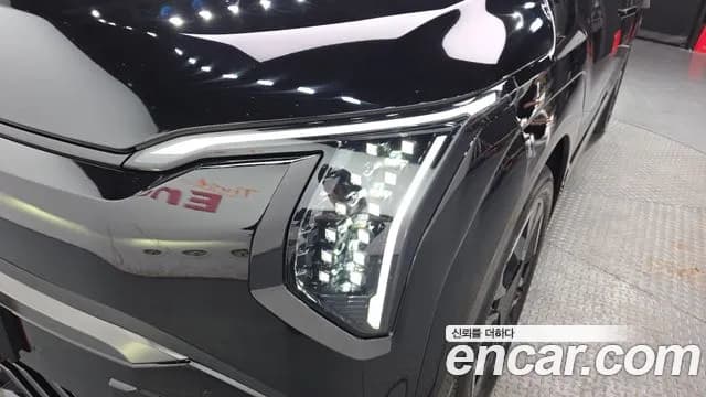 2025 Kia EV3 Long Range 4WD Sold VIN KNAFE81AFSS001799 – side profile 2025 Kia EV3 Long Range 4WD Sold VIN KNAFE81AFSS001799 – side profile