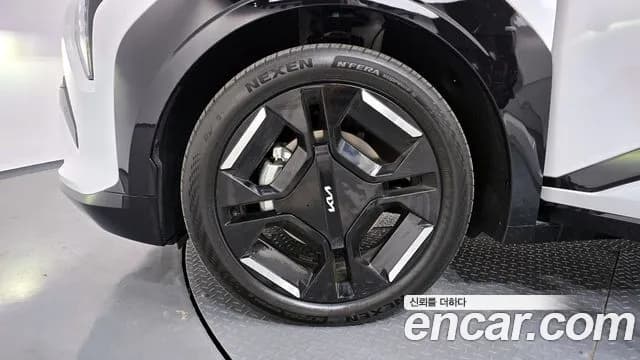 2025 Kia EV3 Long Range 2WD Sold VIN KNAFE81AFSS014777 – photo 31 2025 Kia EV3 Long Range 2WD Sold VIN KNAFE81AFSS014777 – photo 31