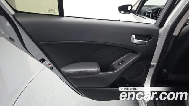 2017 Kia The New K3 Trendy Sold VIN KNAFK412BHA974843 – trunk area 2017 Kia The New K3 Trendy Sold VIN KNAFK412BHA974843 – trunk area