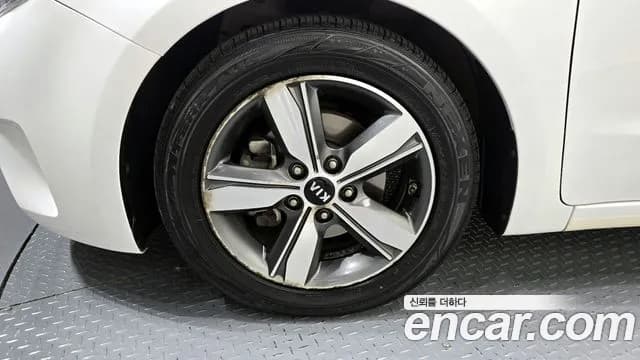 2018 Kia The New K3 Trendy Sold VIN KNAFK412BJA790097 – photo 11 2018 Kia The New K3 Trendy Sold VIN KNAFK412BJA790097 – photo 11