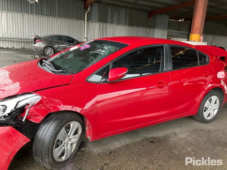 2016 Kia Cerato Used VIN KNAFK417MH5643823 – engine bay 2016 Kia Cerato Used VIN KNAFK417MH5643823 – engine bay