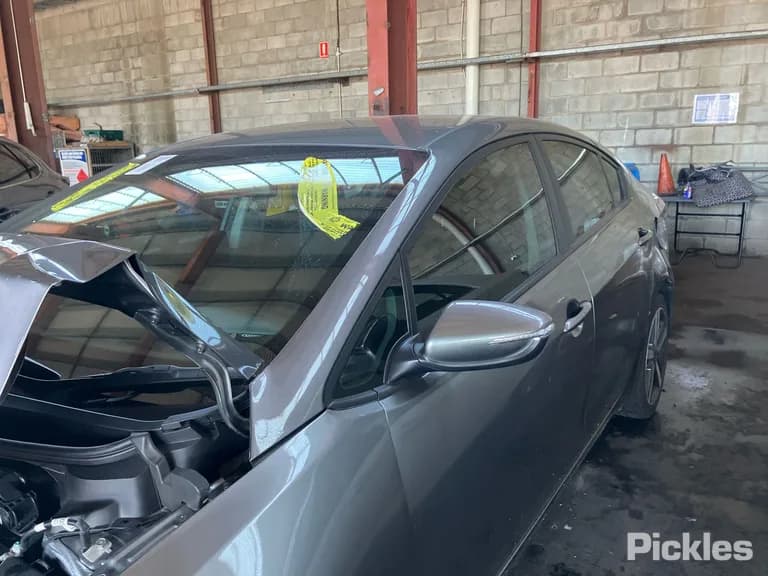 2017 Kia Cerato Used VIN KNAFK417MJ5730257 – front exterior 2017 Kia Cerato Used VIN KNAFK417MJ5730257 – front exterior