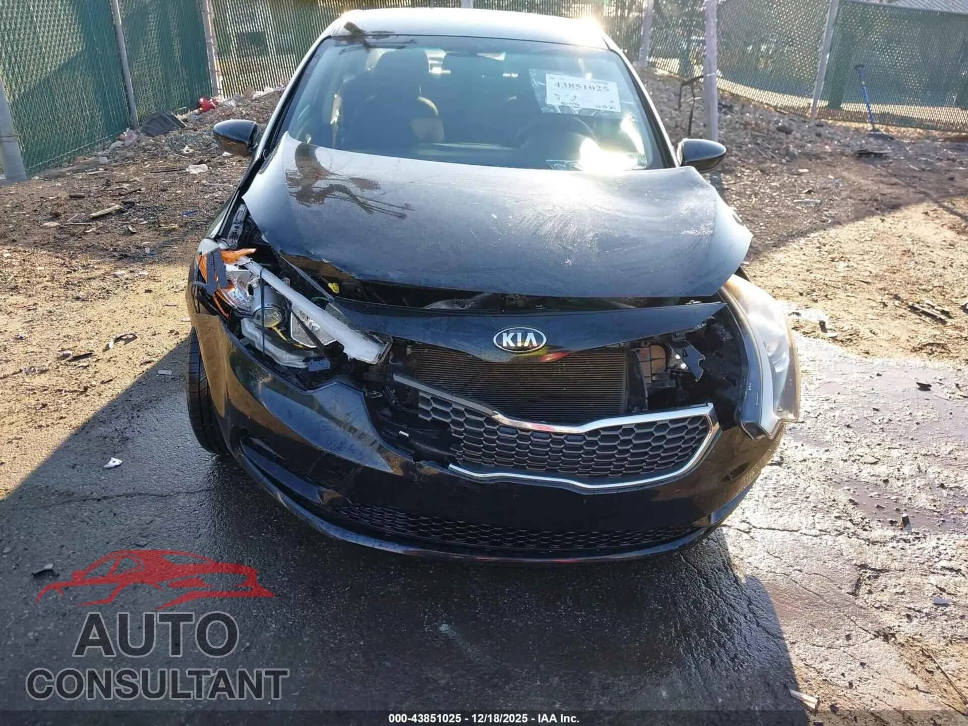 2016 KIA FORTE Damaged VIN KNAFK4A67G5496777 – engine bay 2016 KIA FORTE Damaged VIN KNAFK4A67G5496777 – engine bay
