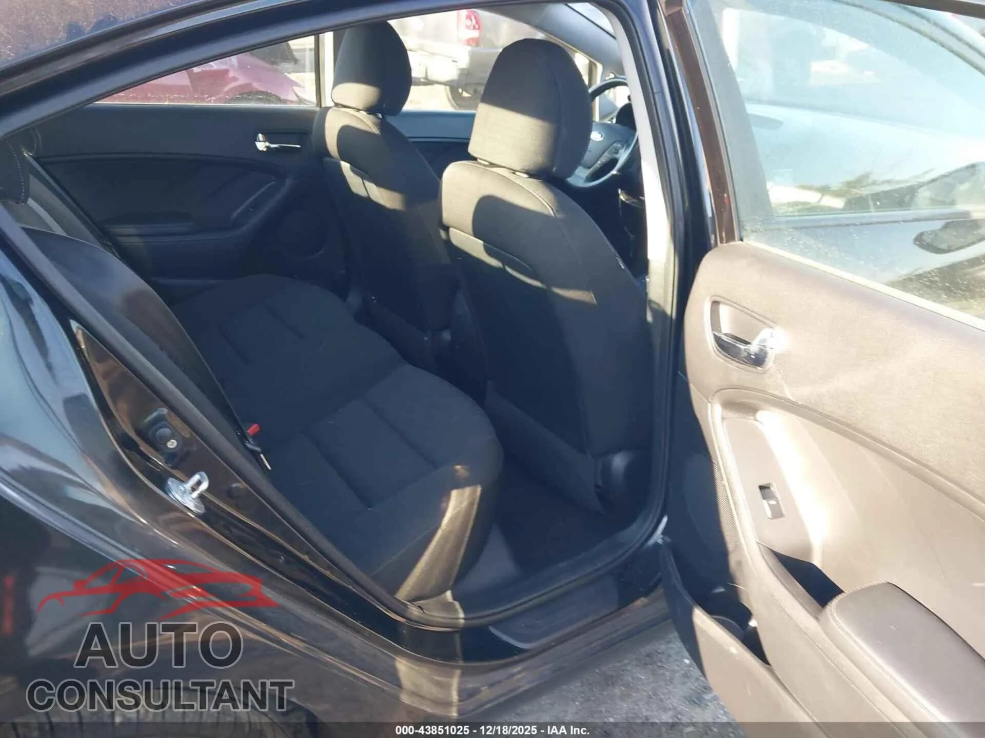 2016 KIA FORTE Damaged VIN KNAFK4A67G5496777 – undercarriage 2016 KIA FORTE Damaged VIN KNAFK4A67G5496777 – undercarriage