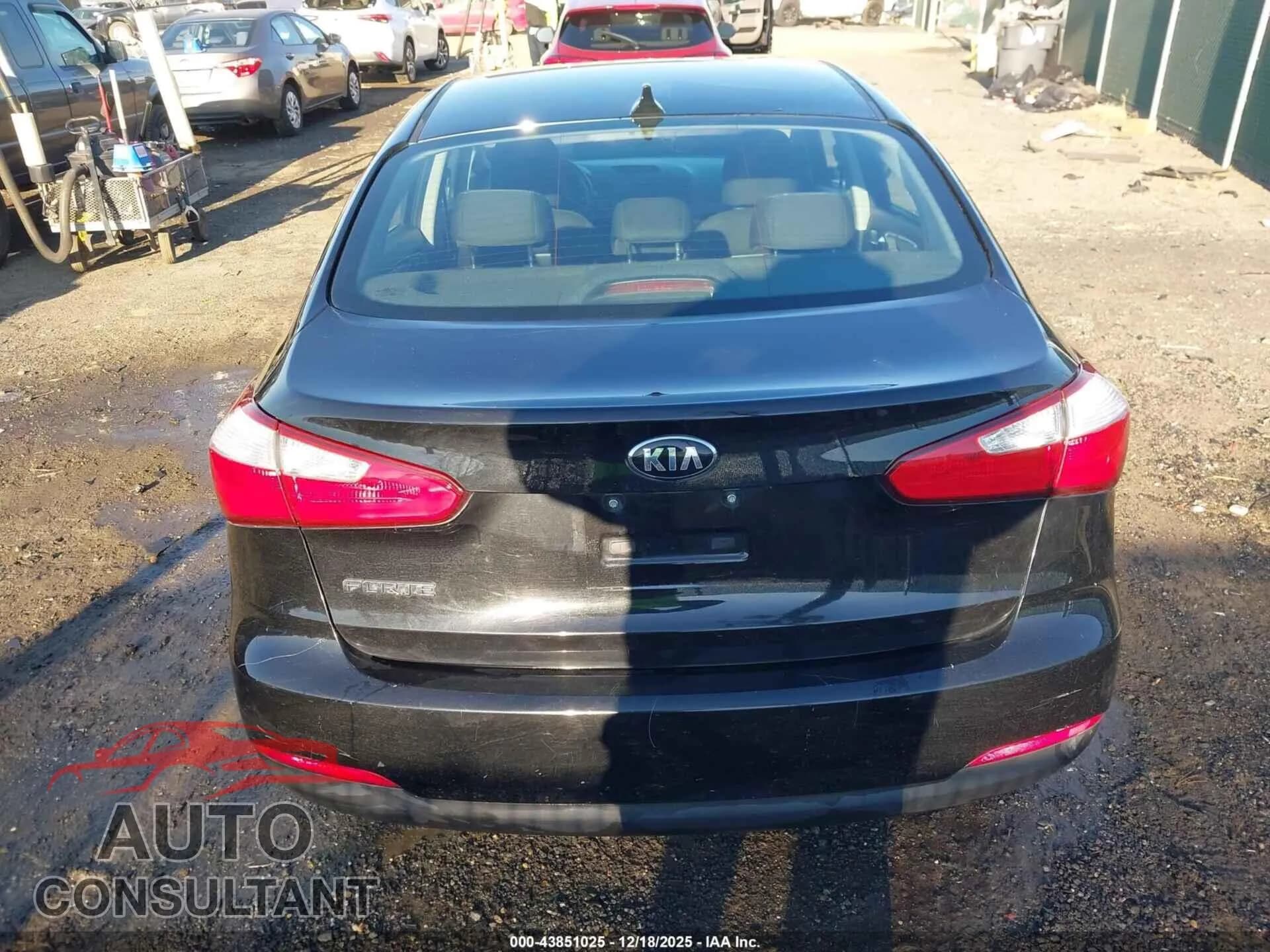 2016 KIA FORTE Damaged VIN KNAFK4A67G5496777 – photo 16 2016 KIA FORTE Damaged VIN KNAFK4A67G5496777 – photo 16