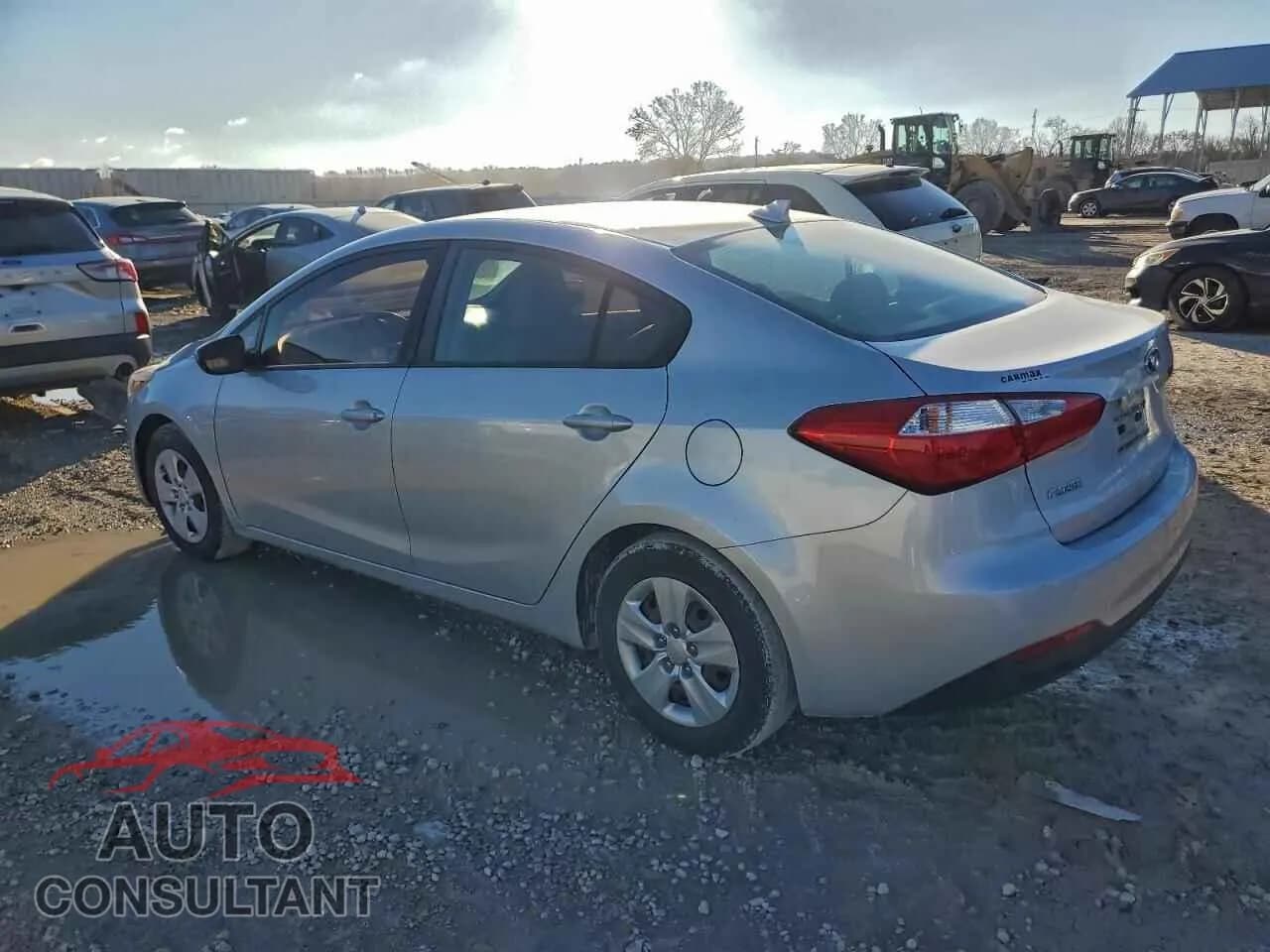 2016 KIA FORTE Damaged VIN KNAFK4A68G5532864 – rear exterior 2016 KIA FORTE Damaged VIN KNAFK4A68G5532864 – rear exterior