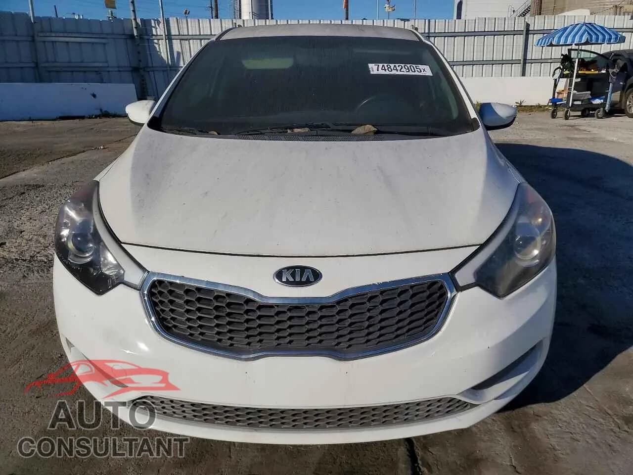 2016 KIA FORTE Damaged VIN KNAFK4A6XG5544059 – interior seats 2016 KIA FORTE Damaged VIN KNAFK4A6XG5544059 – interior seats