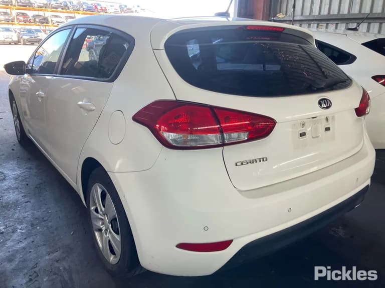 2017 Kia Cerato Used VIN KNAFK517MJ5754296 – interior seats 2017 Kia Cerato Used VIN KNAFK517MJ5754296 – interior seats