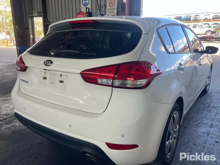 2017 Kia Cerato Used VIN KNAFK517MJ5754296 – photo 26 2017 Kia Cerato Used VIN KNAFK517MJ5754296 – photo 26