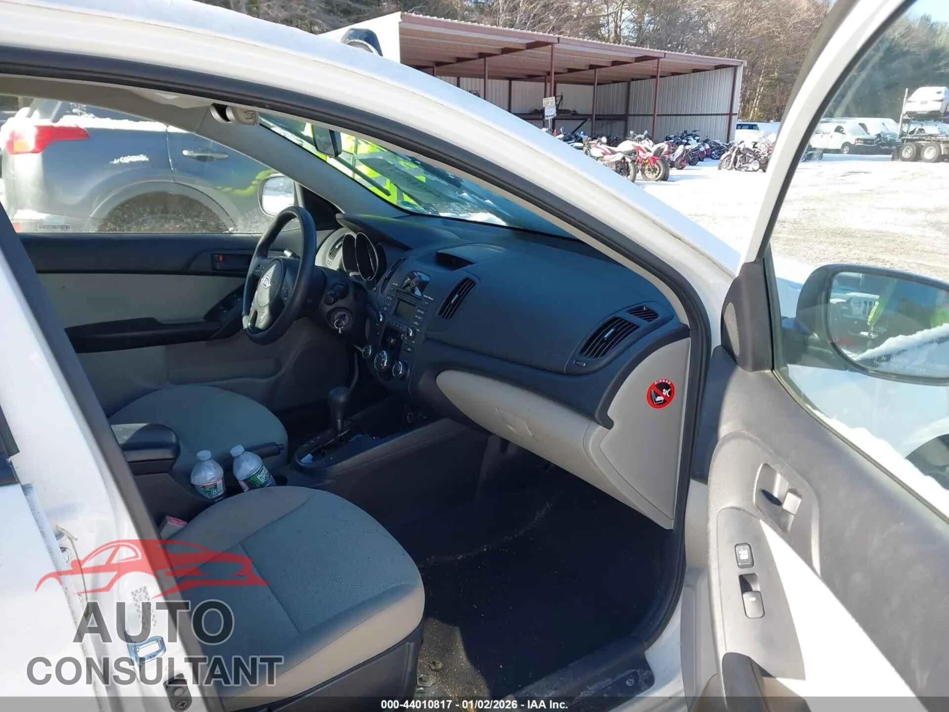 2010 KIA FORTE Damaged VIN KNAFU4A28A5234653 – interior seats 2010 KIA FORTE Damaged VIN KNAFU4A28A5234653 – interior seats