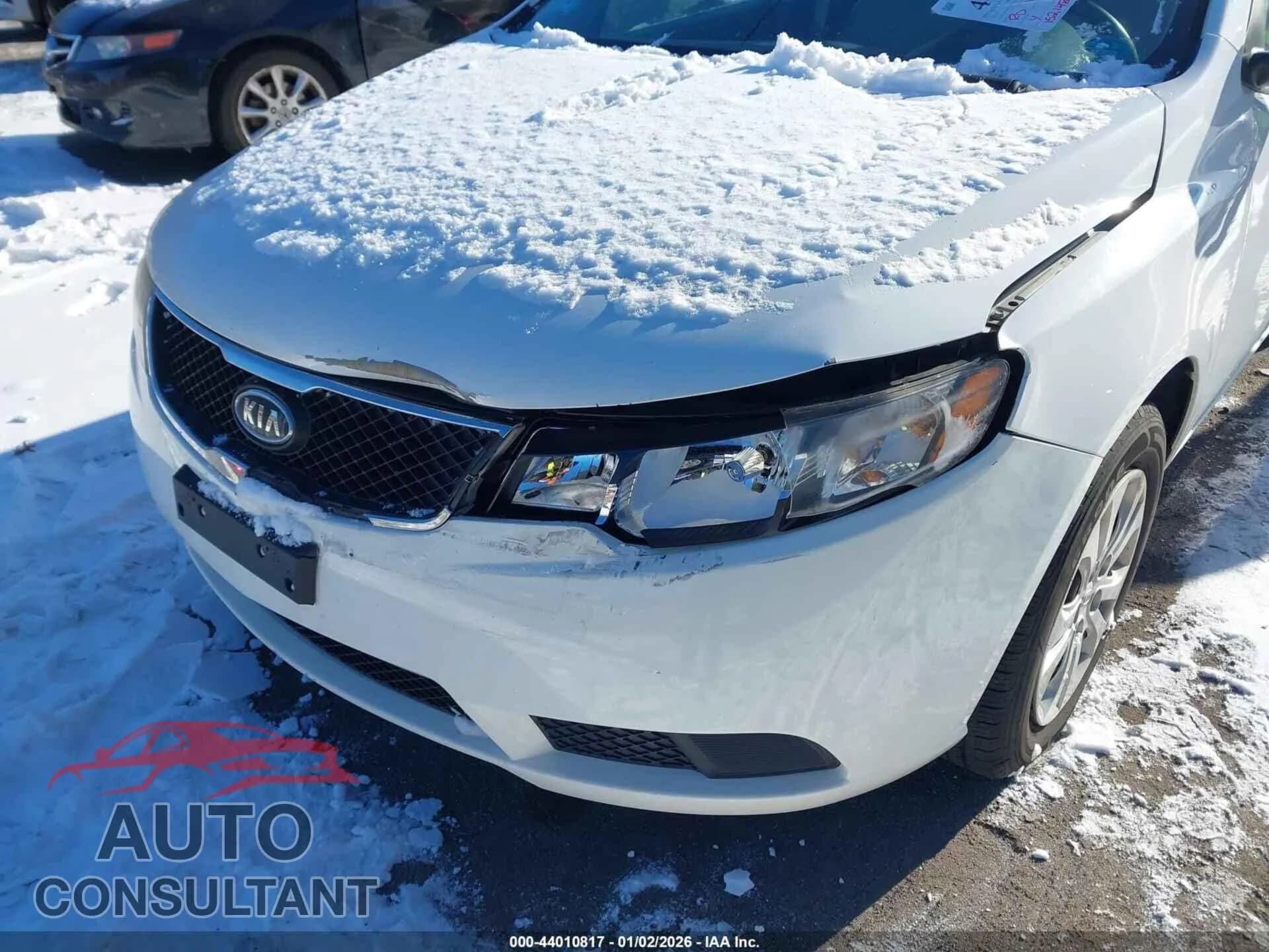 2010 KIA FORTE Damaged VIN KNAFU4A28A5234653 – engine bay 2010 KIA FORTE Damaged VIN KNAFU4A28A5234653 – engine bay