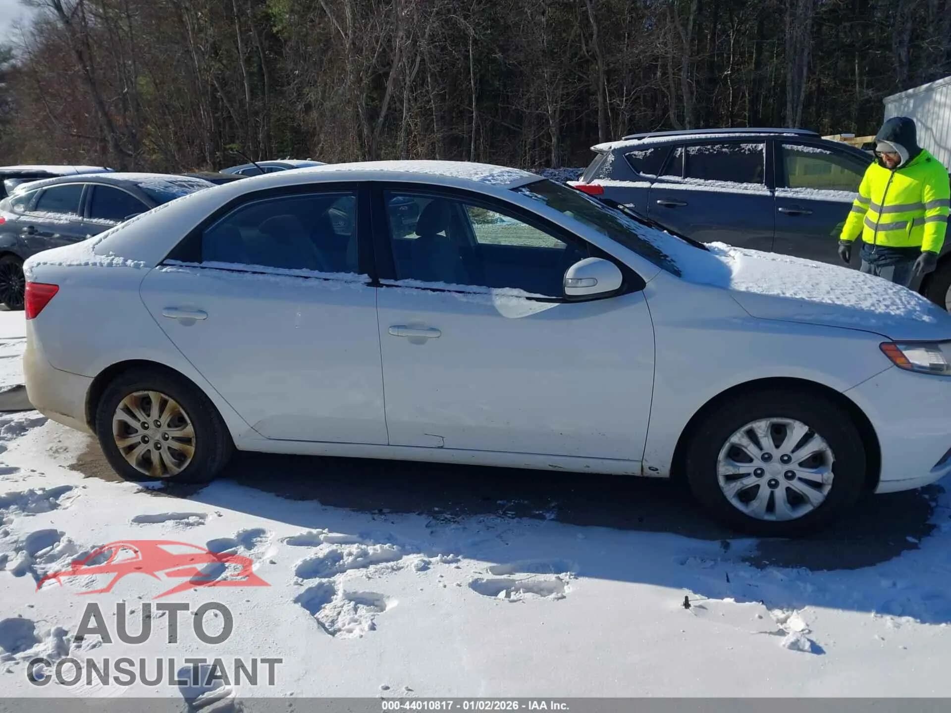 2010 KIA FORTE Damaged VIN KNAFU4A28A5234653 – photo 13 2010 KIA FORTE Damaged VIN KNAFU4A28A5234653 – photo 13