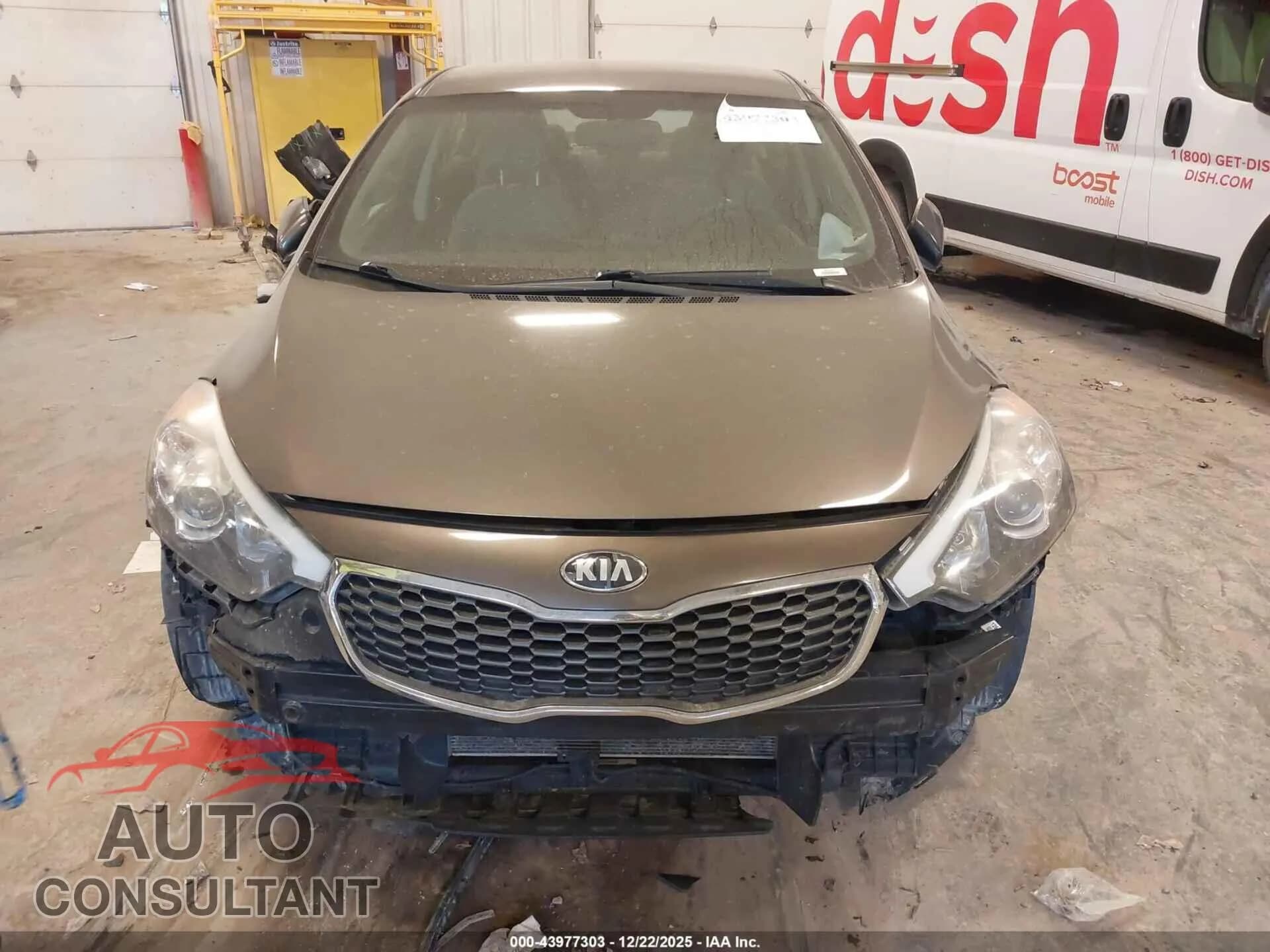 2014 KIA FORTE Damaged VIN KNAFX4A66E5135376 – engine bay 2014 KIA FORTE Damaged VIN KNAFX4A66E5135376 – engine bay