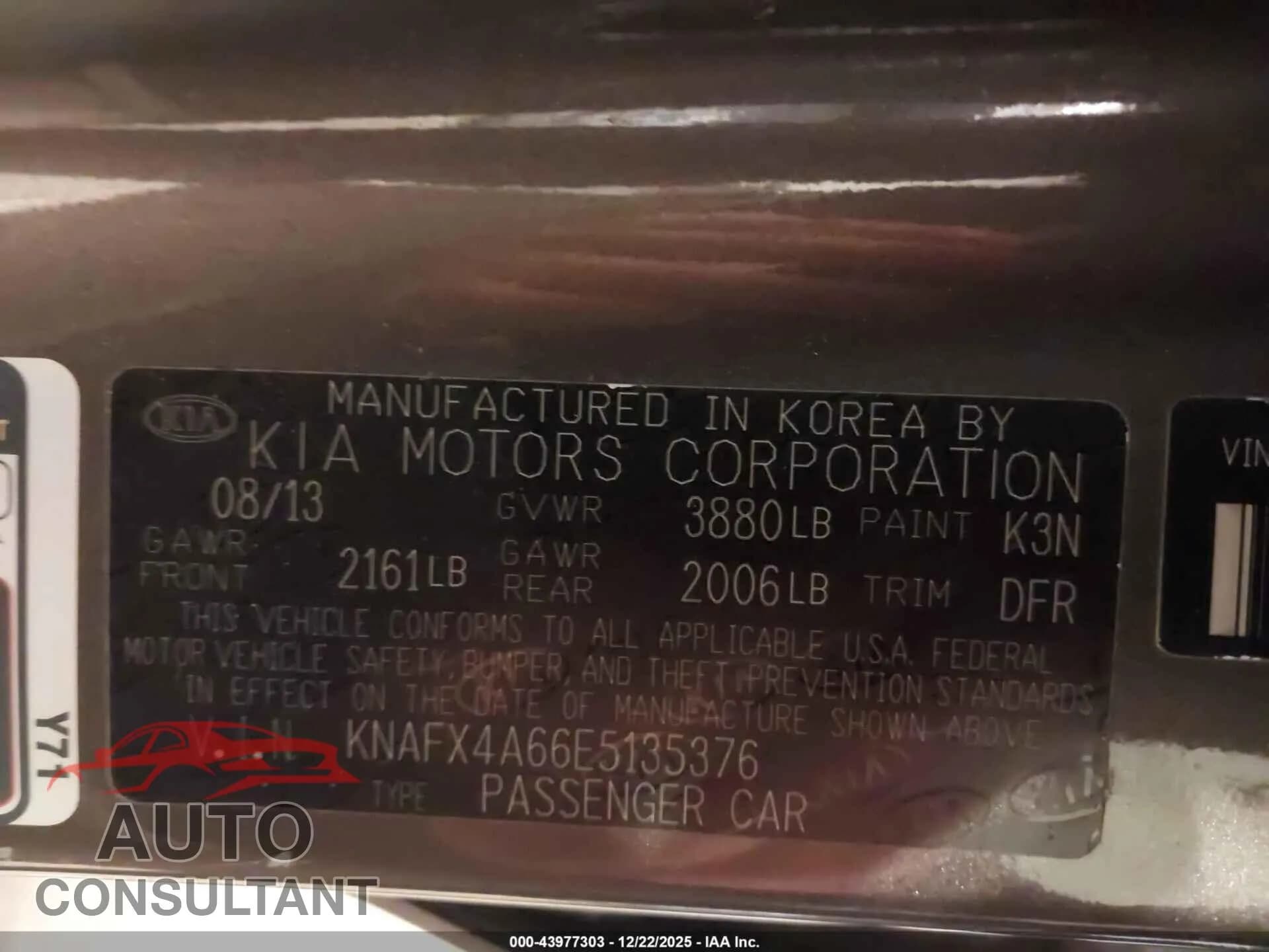 2014 KIA FORTE Damaged VIN KNAFX4A66E5135376 – trunk area 2014 KIA FORTE Damaged VIN KNAFX4A66E5135376 – trunk area