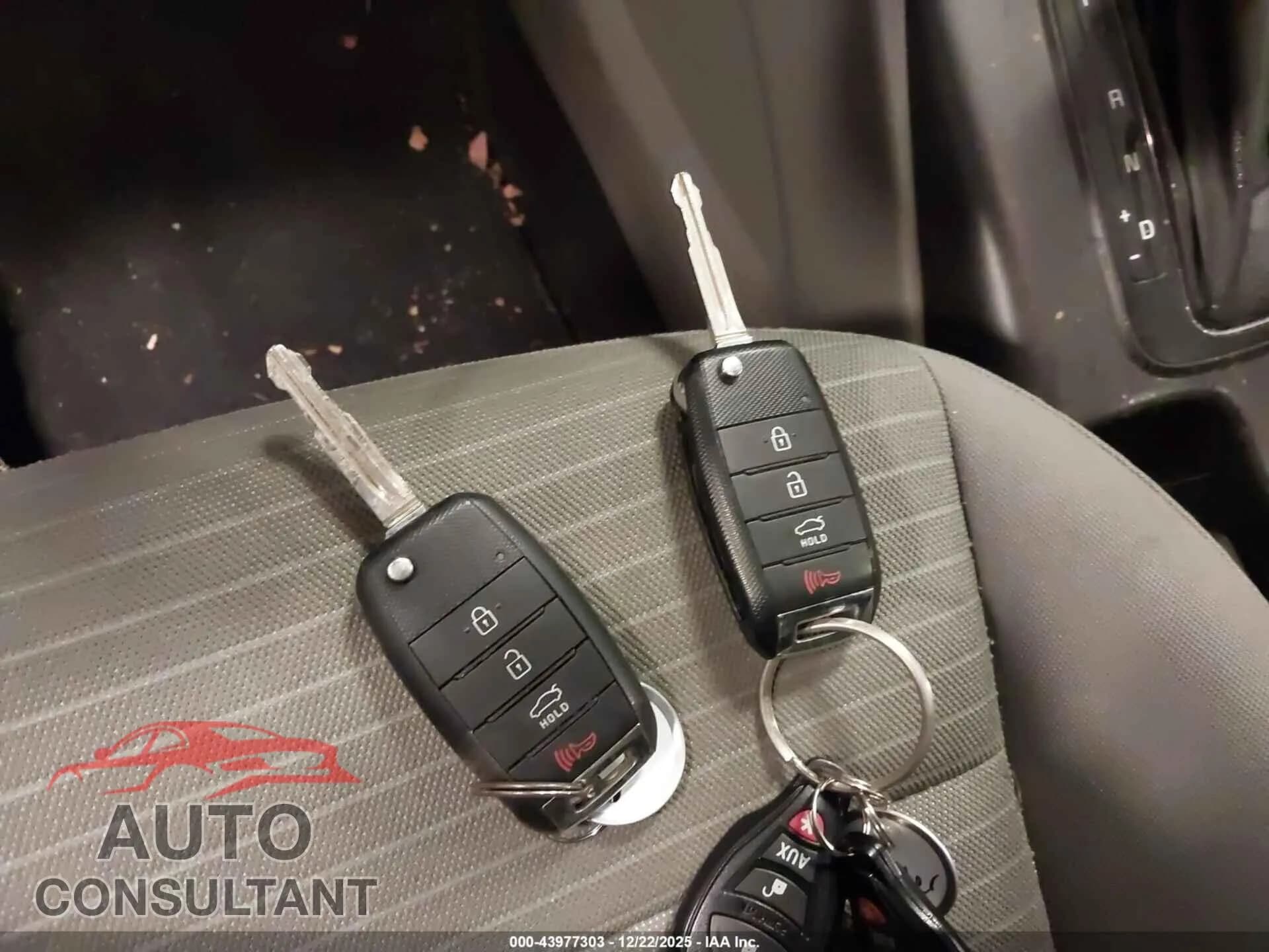 2014 KIA FORTE Damaged VIN KNAFX4A66E5135376 – photo 11 2014 KIA FORTE Damaged VIN KNAFX4A66E5135376 – photo 11