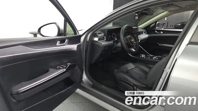 2021 Kia K5 3rd Gen 2.0 Sold VIN KNAG141ABMA138189 – interior seats 2021 Kia K5 3rd Gen 2.0 Sold VIN KNAG141ABMA138189 – interior seats