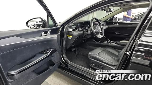 2020 Kia K5 3rd Gen 1.6 Turbo Sold VIN KNAG2412BLA015359 – exterior detail 2020 Kia K5 3rd Gen 1.6 Turbo Sold VIN KNAG2412BLA015359 – exterior detail