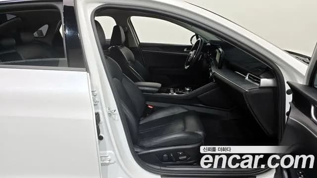 2021 Kia K5 3rd Gen 1.6 Turbo Sold VIN KNAG2412BMA108527 – interior seats 2021 Kia K5 3rd Gen 1.6 Turbo Sold VIN KNAG2412BMA108527 – interior seats