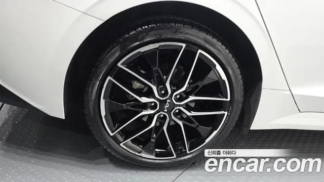 2023 Kia K5 3rd Gen 1.6 Turbo Sold VIN KNAG2412BPA211049 – photo 16 2023 Kia K5 3rd Gen 1.6 Turbo Sold VIN KNAG2412BPA211049 – photo 16