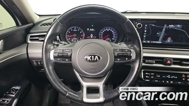 2020 Kia K5 3rd Gen 2.0 Sold VIN KNAG241ABLA035703 – interior seats 2020 Kia K5 3rd Gen 2.0 Sold VIN KNAG241ABLA035703 – interior seats