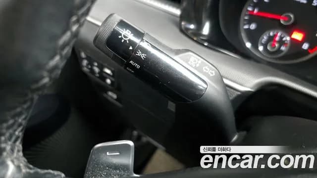 2020 Kia K5 3rd Gen 2.0 Sold VIN KNAG241ABLA066185 – interior seats 2020 Kia K5 3rd Gen 2.0 Sold VIN KNAG241ABLA066185 – interior seats