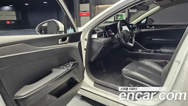 2022 Kia K5 3rd Gen 2.0 Sold VIN KNAG241ABNA194027 – interior seats 2022 Kia K5 3rd Gen 2.0 Sold VIN KNAG241ABNA194027 – interior seats