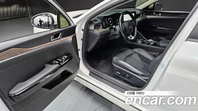 2021 Kia K5 3rd Gen 2.0 LPI Sold VIN KNAG241BBMA114042 – front exterior 2021 Kia K5 3rd Gen 2.0 LPI Sold VIN KNAG241BBMA114042 – front exterior