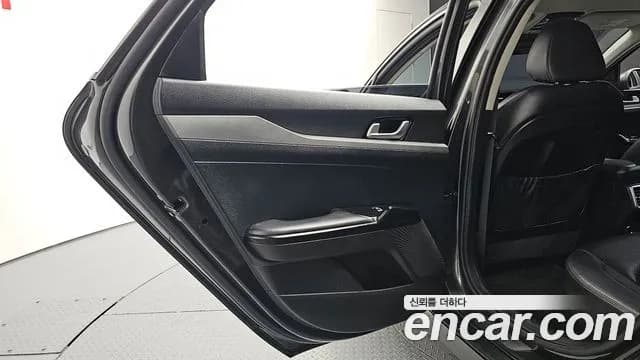 2020 Kia K5 Hybrid 3rd Gen Prestige Sold VIN KNAG241JBLA009142 – photo 16 2020 Kia K5 Hybrid 3rd Gen Prestige Sold VIN KNAG241JBLA009142 – photo 16