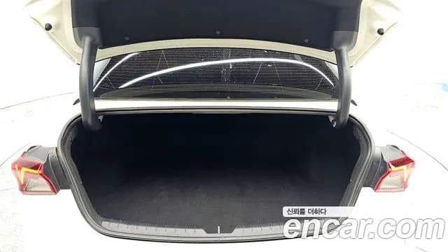 2021 Kia K5 Hybrid 3rd Gen Prestige Sold VIN KNAG241JBMA014907 – exterior detail 2021 Kia K5 Hybrid 3rd Gen Prestige Sold VIN KNAG241JBMA014907 – exterior detail