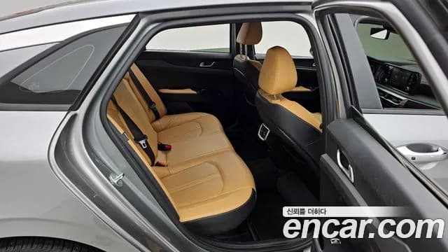2022 Kia K5 Hybrid 3rd Gen Prestige Sold VIN KNAG241JBNA024085 – interior seats 2022 Kia K5 Hybrid 3rd Gen Prestige Sold VIN KNAG241JBNA024085 – interior seats