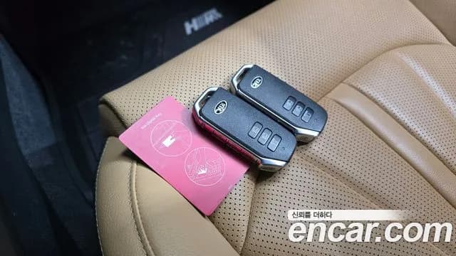 2020 Kia K5 3rd Gen 1.6 Turbo Sold VIN KNAG3412BLA015180 – interior seats 2020 Kia K5 3rd Gen 1.6 Turbo Sold VIN KNAG3412BLA015180 – interior seats