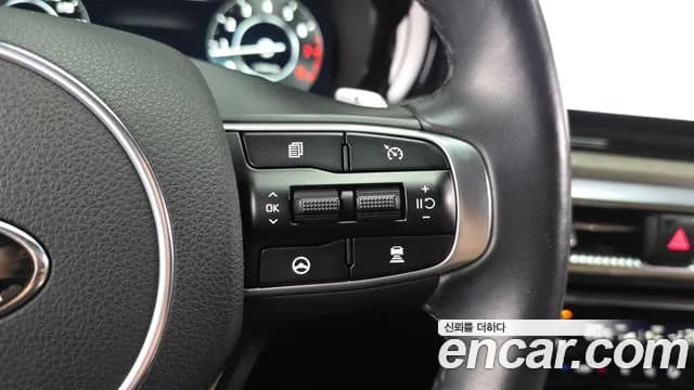 2020 Kia K5 3rd Gen 1.6 Turbo Sold VIN KNAG3412BLA033939 – interior seats 2020 Kia K5 3rd Gen 1.6 Turbo Sold VIN KNAG3412BLA033939 – interior seats
