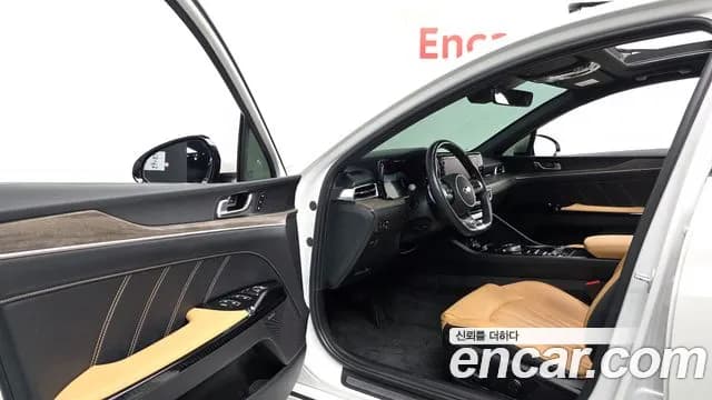 2020 Kia K5 3rd Gen 1.6 Turbo Sold VIN KNAG3412BLA077490 – interior seats 2020 Kia K5 3rd Gen 1.6 Turbo Sold VIN KNAG3412BLA077490 – interior seats