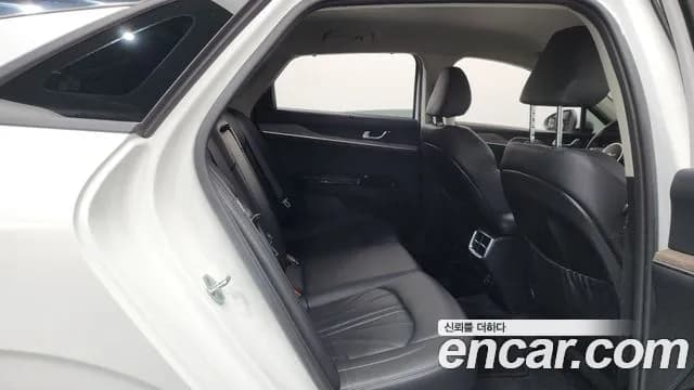 2022 Kia K5 3rd Gen 1.6 Turbo Sold VIN KNAG3412BNA193684 – interior seats 2022 Kia K5 3rd Gen 1.6 Turbo Sold VIN KNAG3412BNA193684 – interior seats