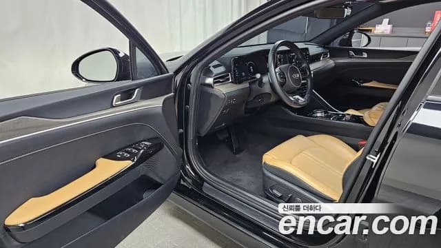 2021 Kia K5 3rd Gen 2.0 Sold VIN KNAG341ABMA107951 – interior seats 2021 Kia K5 3rd Gen 2.0 Sold VIN KNAG341ABMA107951 – interior seats